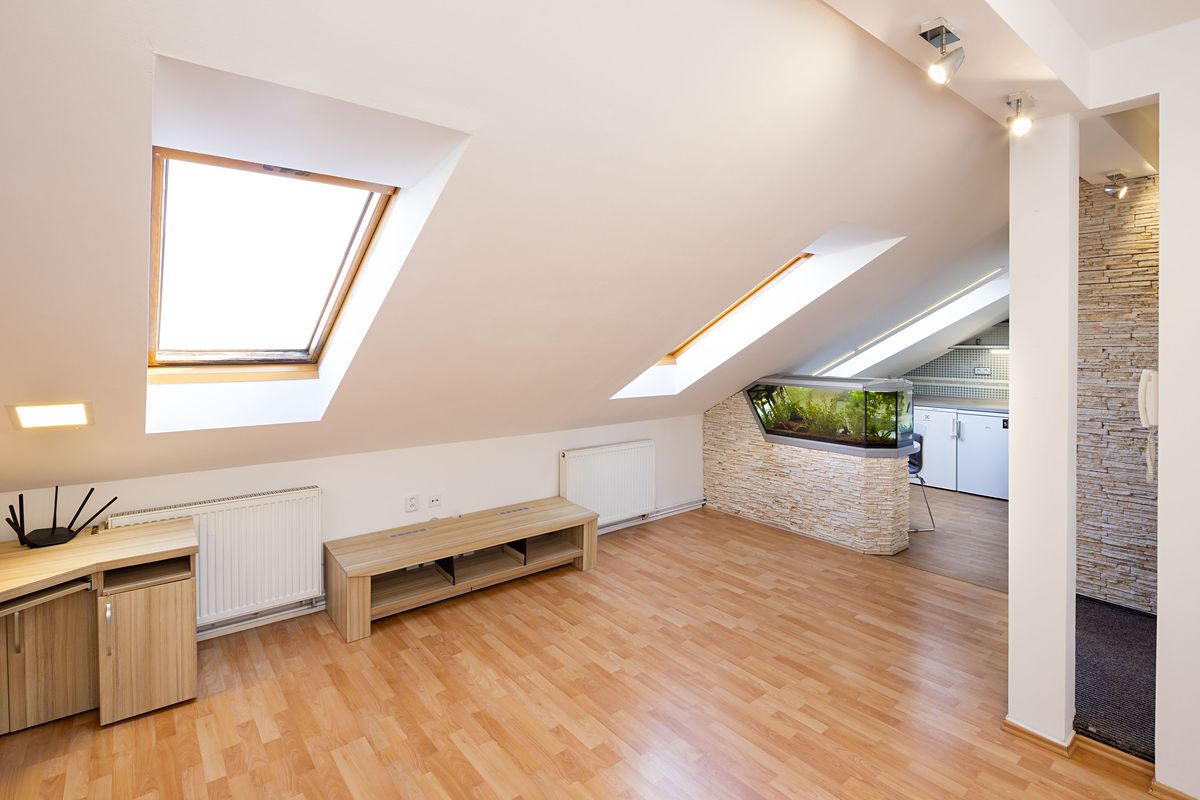 Pronájem bytu 2+kk 48 m²
