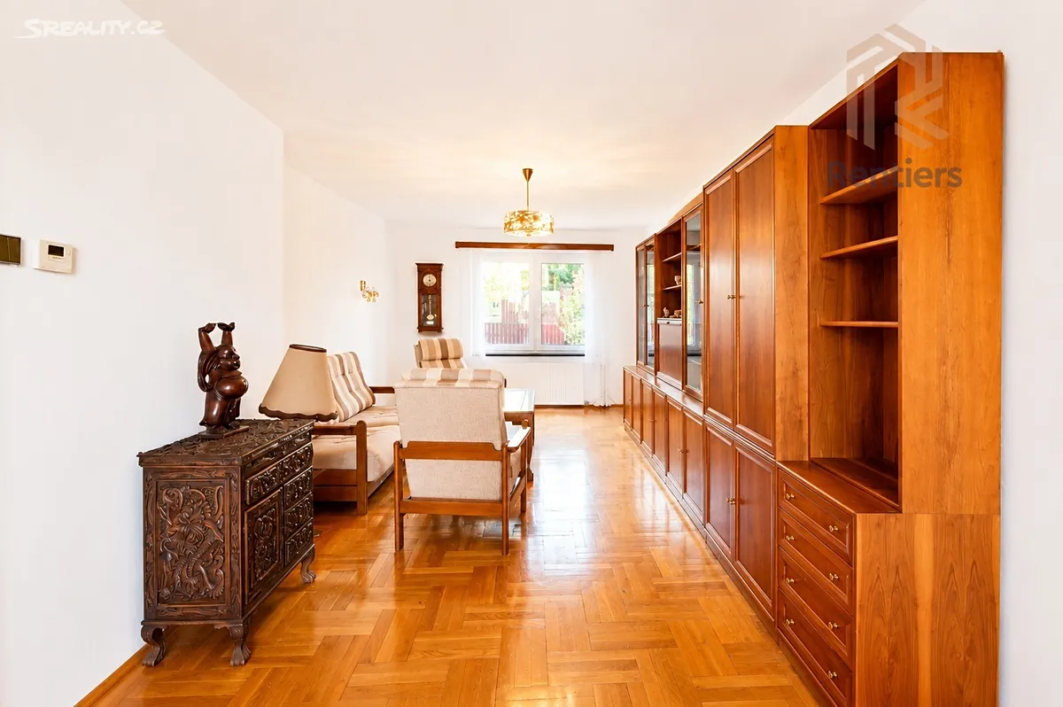 Prodej rodinného domu 256 m², pozemek 287 m² – pohled 4