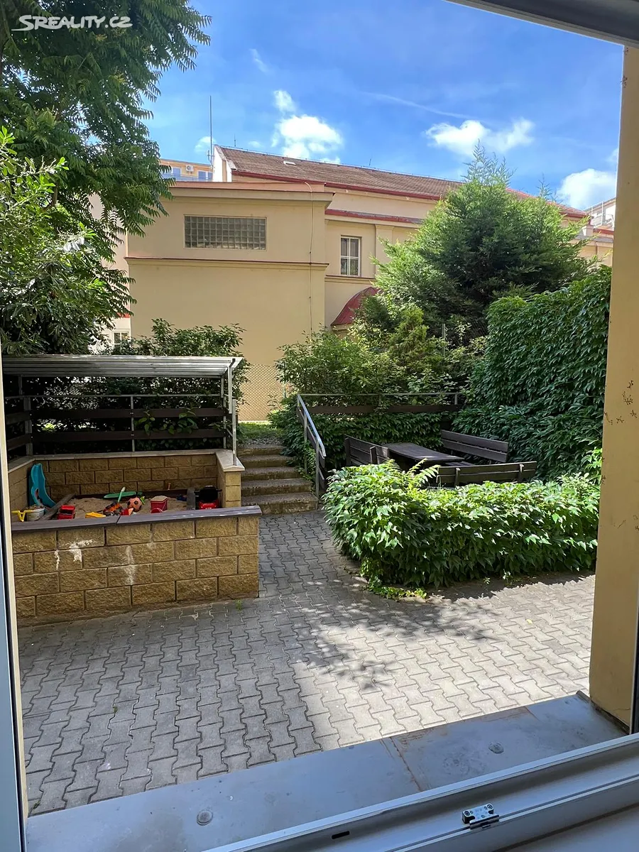 Pronájem bytu 2+kk 40 m² – pohled 5