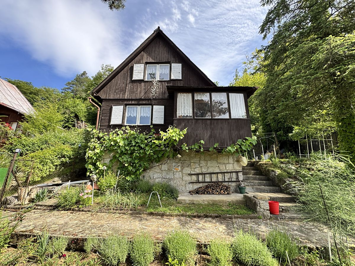 Prodej chaty 48 m², pozemek 348 m² – fotografie 2