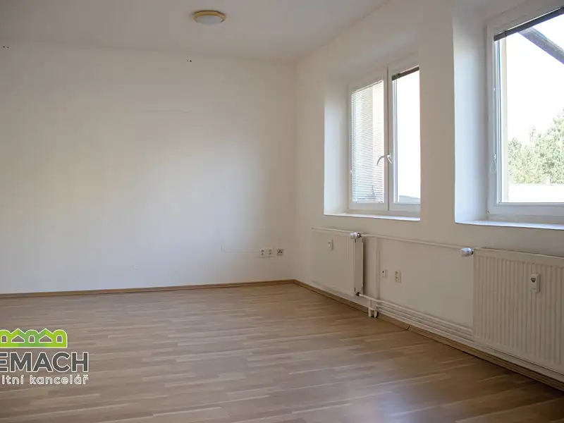 Pronájem bytu 1+kk 38 m², Náchod – náhled fotky 2