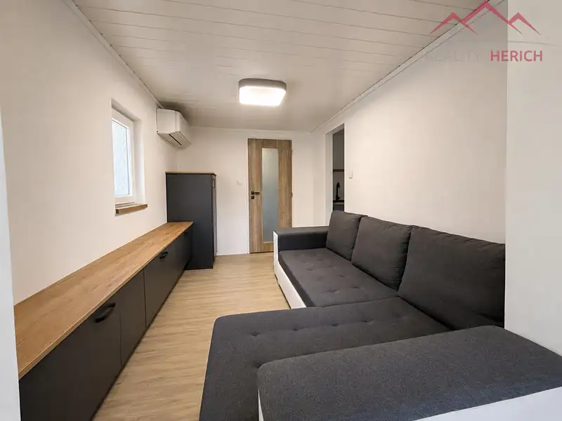 Prodej chaty 70 m², pozemek 440 m², Chbany – náhled fotky 2