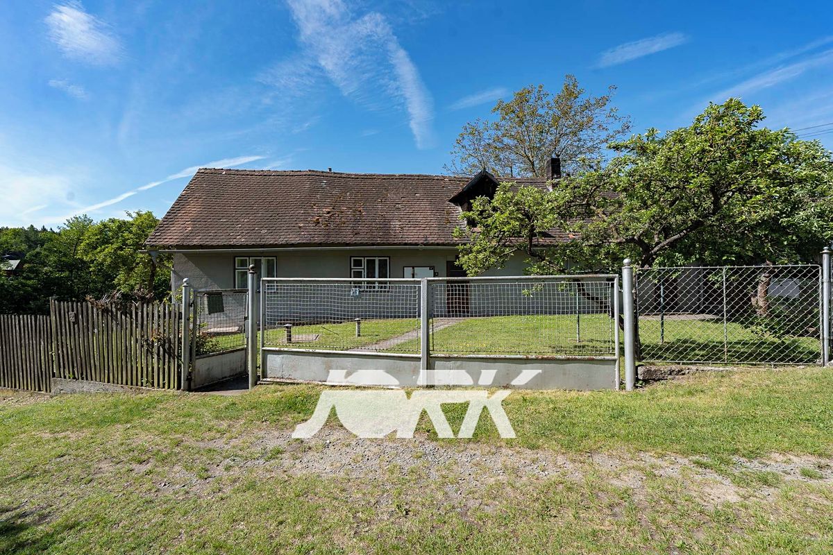 Prodej rodinného domu 80 m², pozemek 1100 m² – fotografie 2