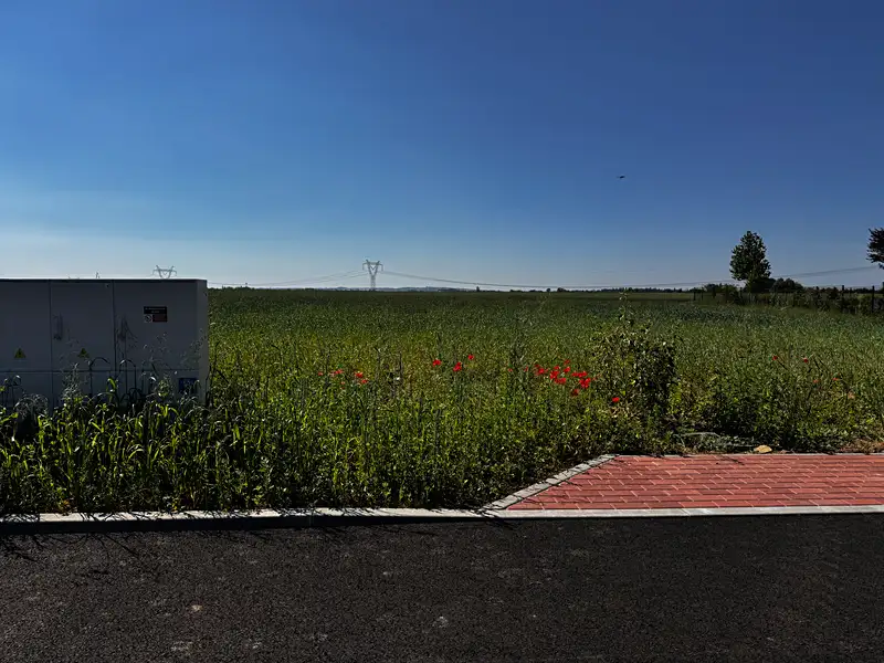 Prodej stavebního pozemku 1596 m², Praha – náhled fotky 2