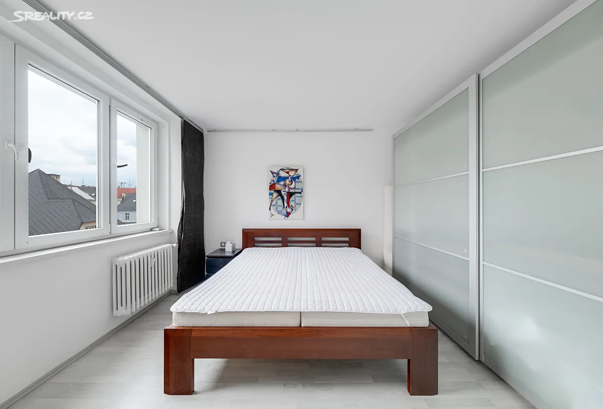 Pronájem bytu 3+1 70 m² - Widok 2