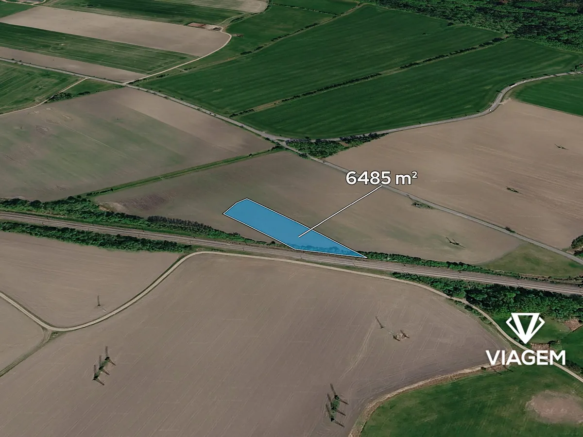 Prodej podílu 1/12 pole 540 m²