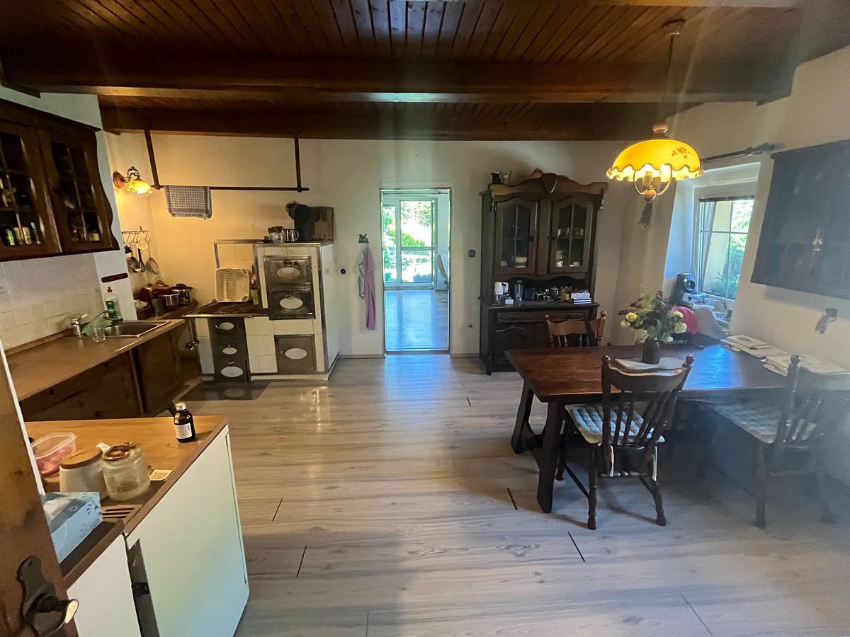 Prodej chalupy 200 m², pozemek 975 m² – fotografie 2