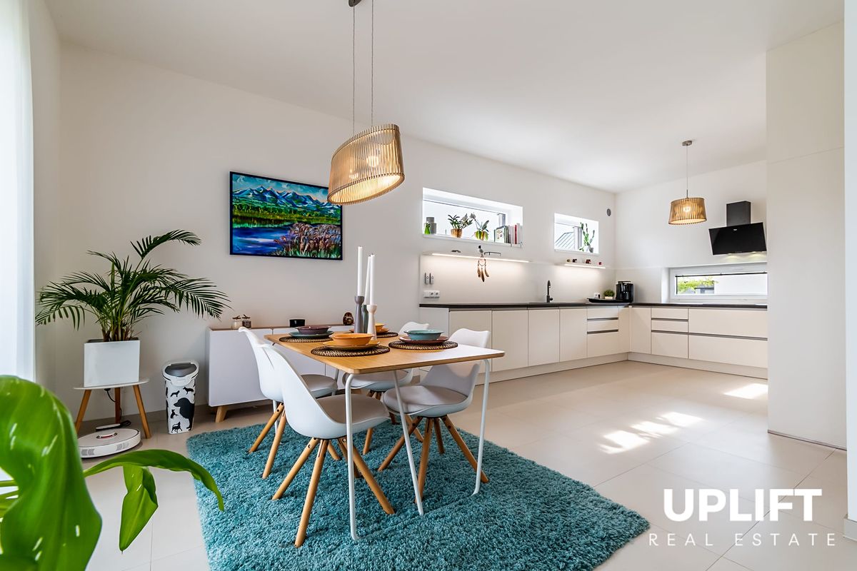 Pronájem rodinného domu 132 m², pozemek 550 m² – fotografie 3