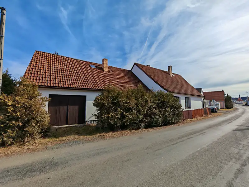 Prodej chalupy 250 m², pozemek 740 m², Volenice – náhled fotky 1