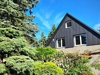 Prodej rodinného domu 335 m², pozemek 1686 m²