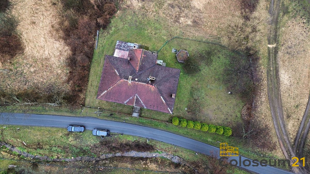 Prodej rodinného domu 670 m², pozemek 1114 m² – fotografie 3