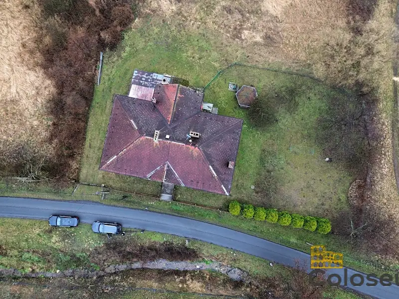 Prodej rodinného domu 670 m², pozemek 1114 m², Javorník – náhled fotky 3