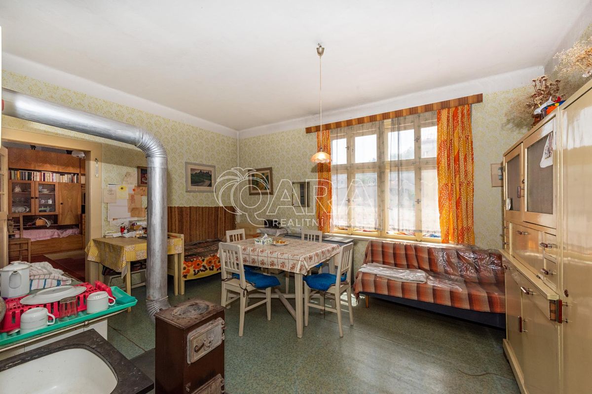 Prodej rodinného domu 200 m², pozemek 458 m² – fotografie 5