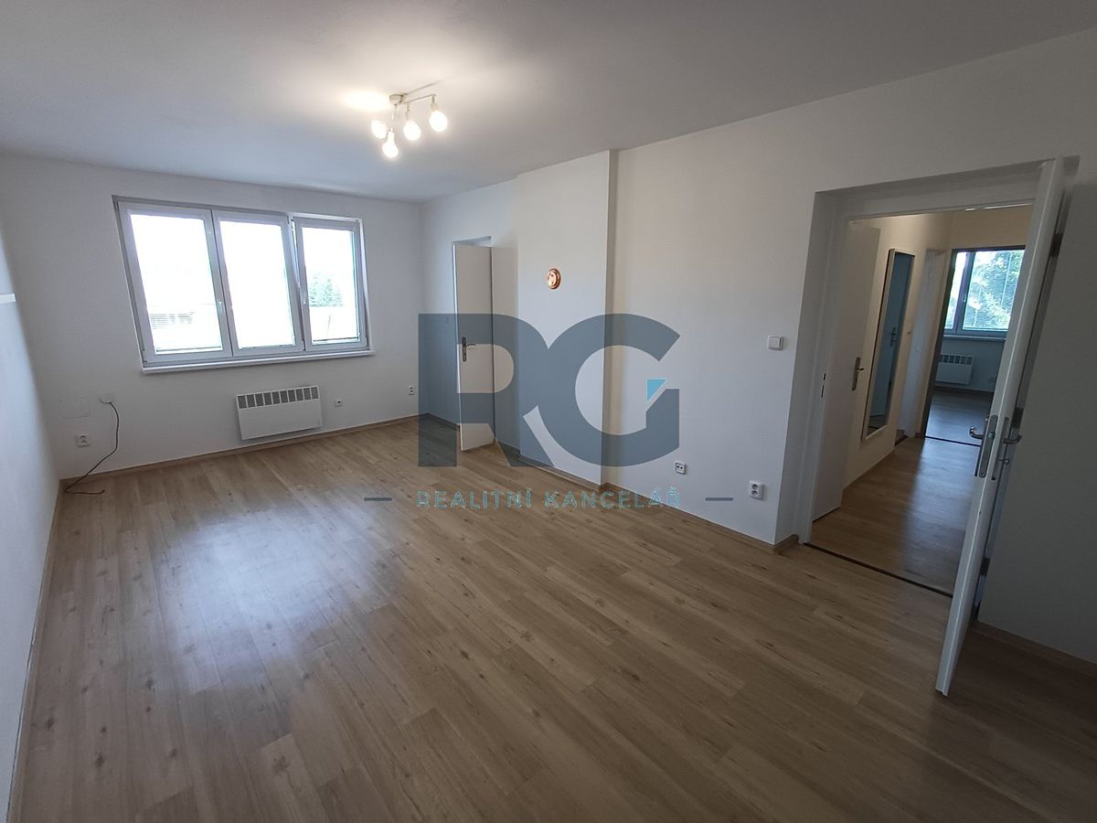 Pronájem bytu 3+1 72 m² – fotografie 2