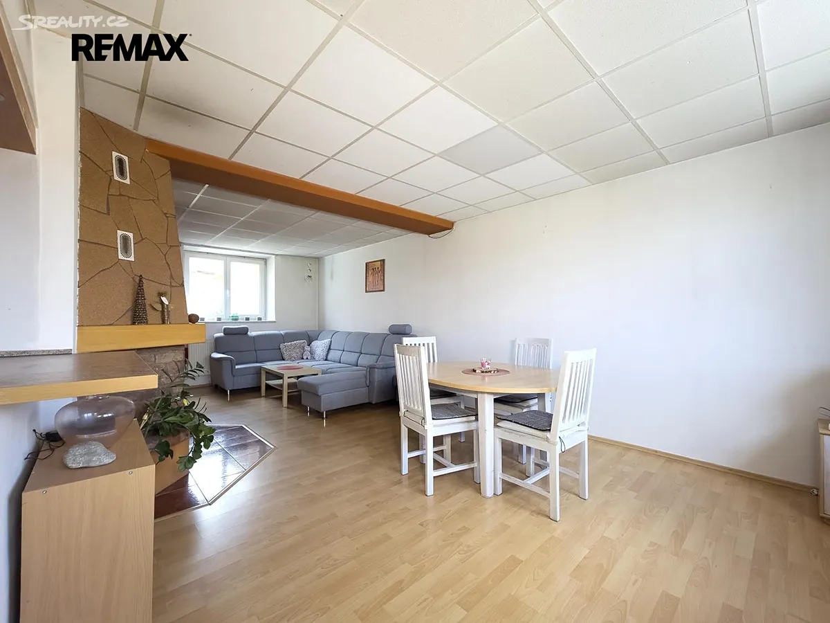 Prodej rodinného domu 184 m², pozemek 343 m² – pohled 3