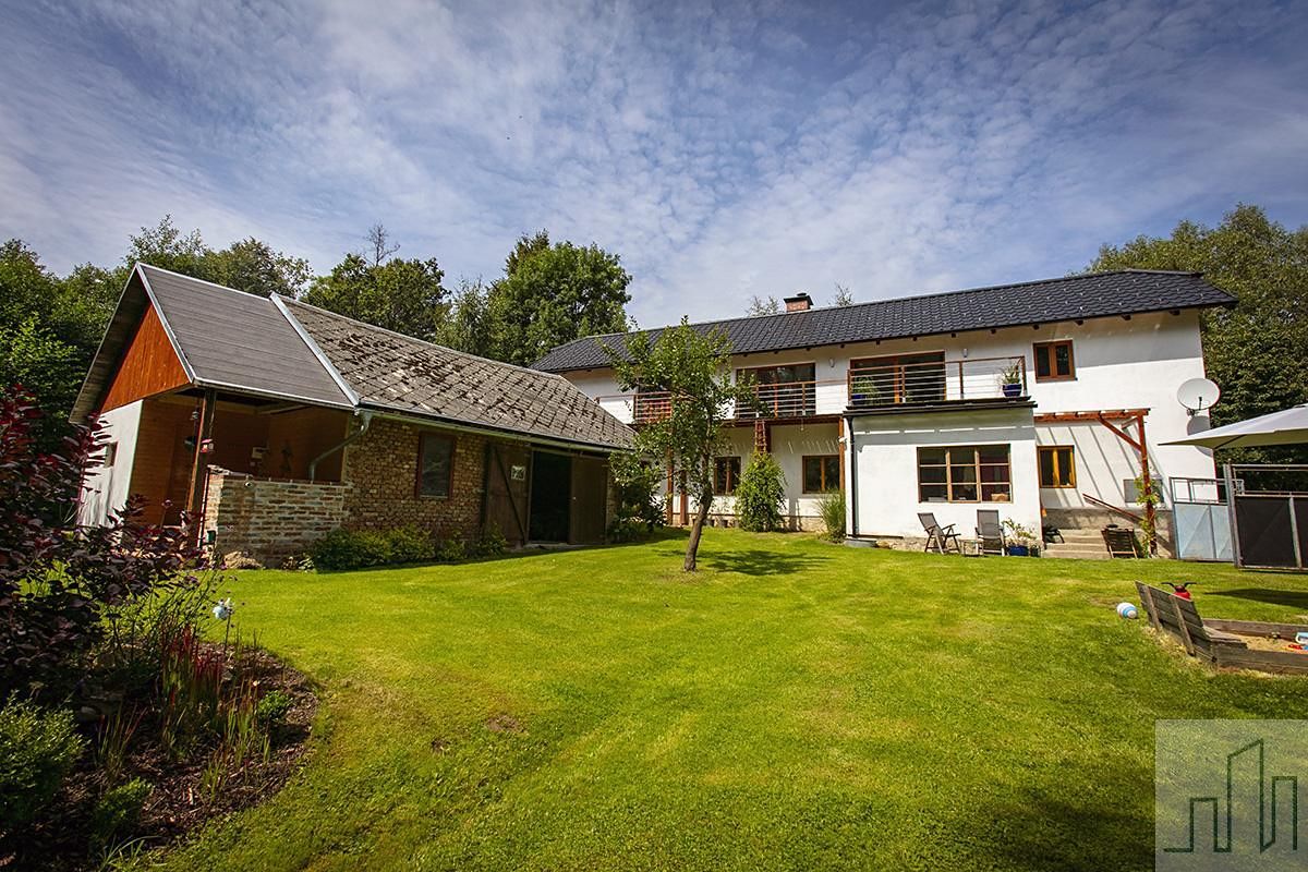 Prodej rodinného domu 170 m², pozemek 1969 m²