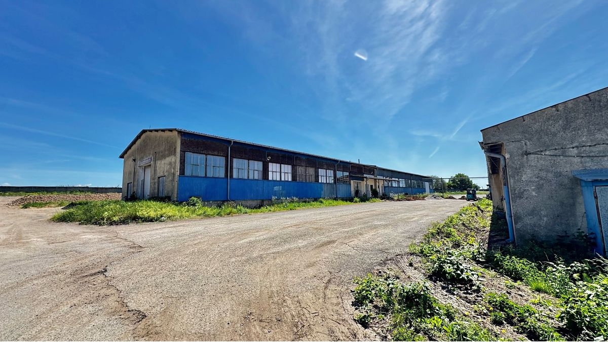 Prodej skladového prostoru 1400 m²