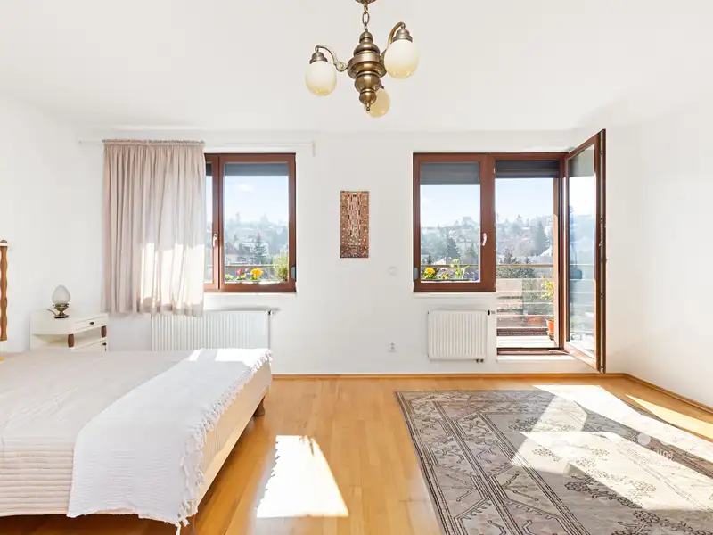 Pronájem bytu 1+kk 55 m², Praha – náhled fotky 1