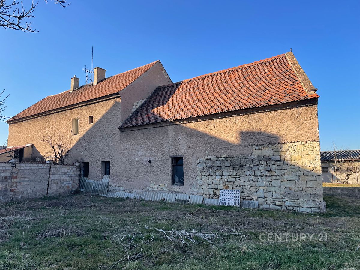Prodej rodinného domu 238 m², pozemek 1002 m² – fotografie 5