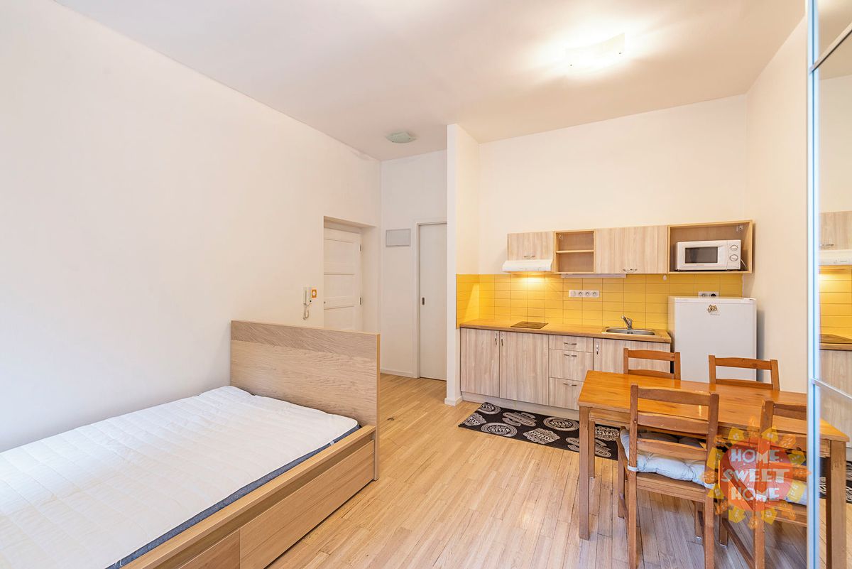 Pronájem bytu 1+kk 30 m²