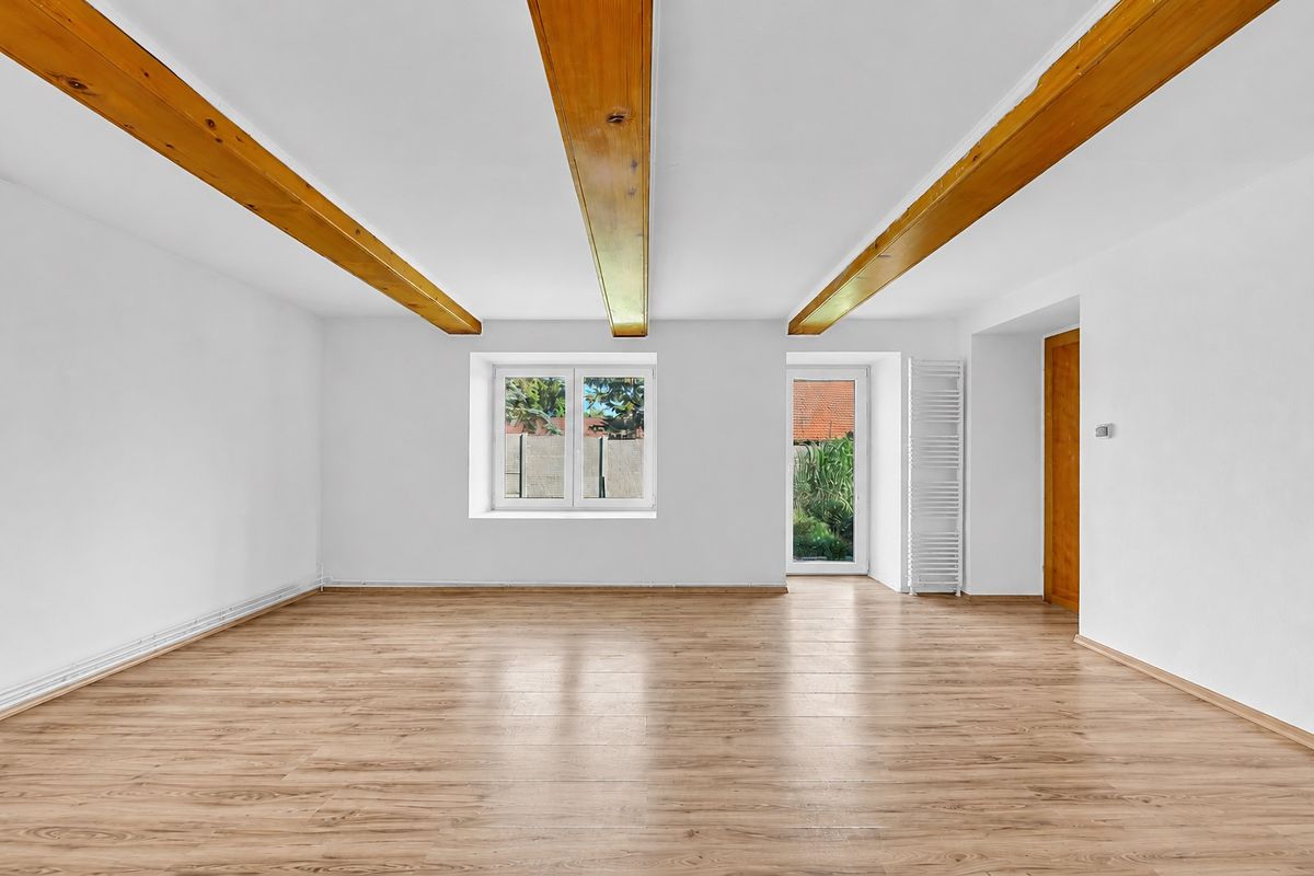 Prodej rodinného domu 82 m², pozemek 1328 m² – fotografie 5