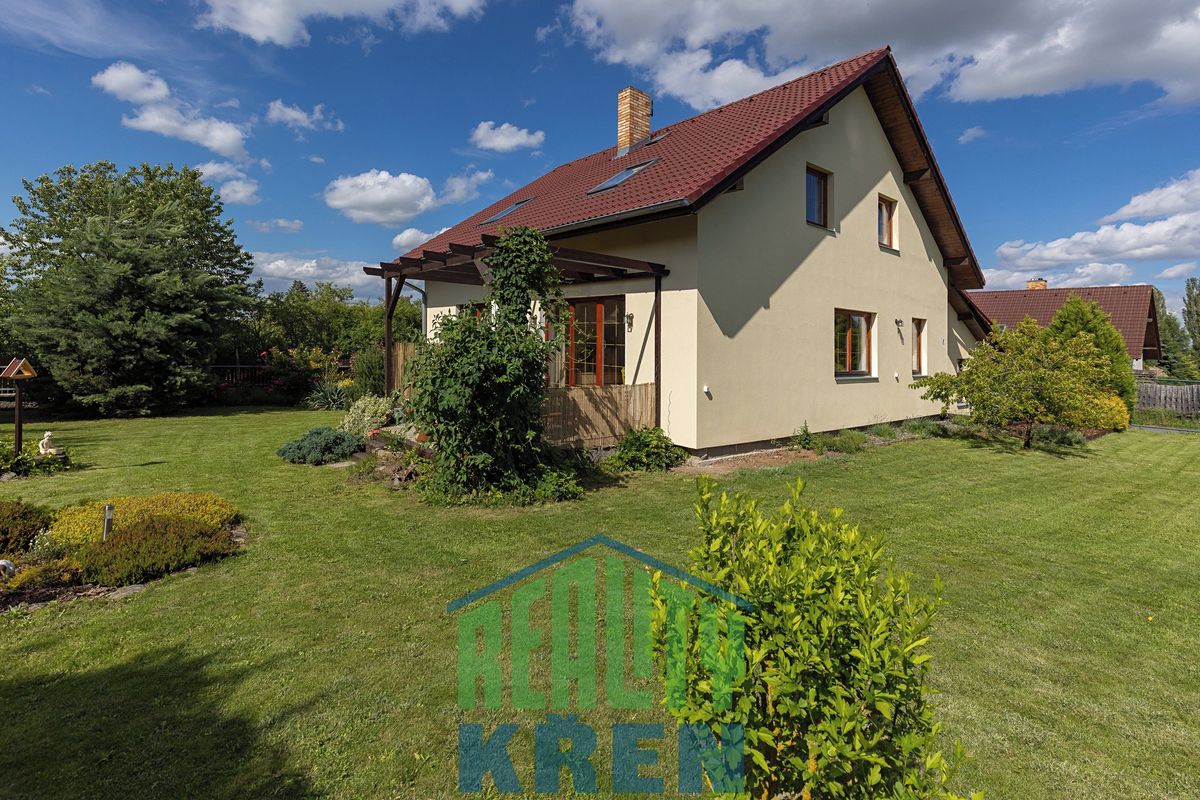 Prodej rodinného domu 172 m², pozemek 1110 m² – fotografie 5