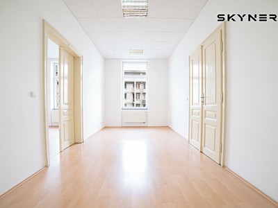 Pronájem komerčního prostoru, 17 m² (2 z 6)