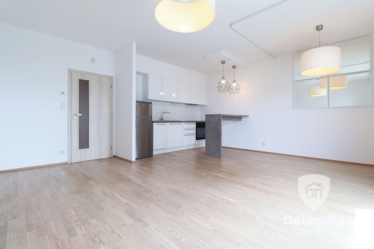 Pronájem bytu 1+kk 37 m²