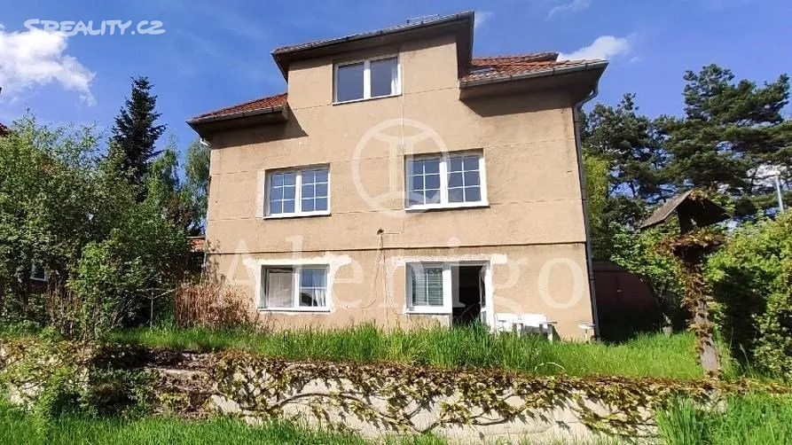 Prodej rodinného domu 275 m², pozemek 676 m², Praha