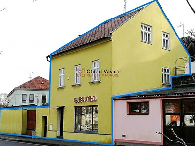 Prodej rodinného domu 300 m², pozemek 219 m²