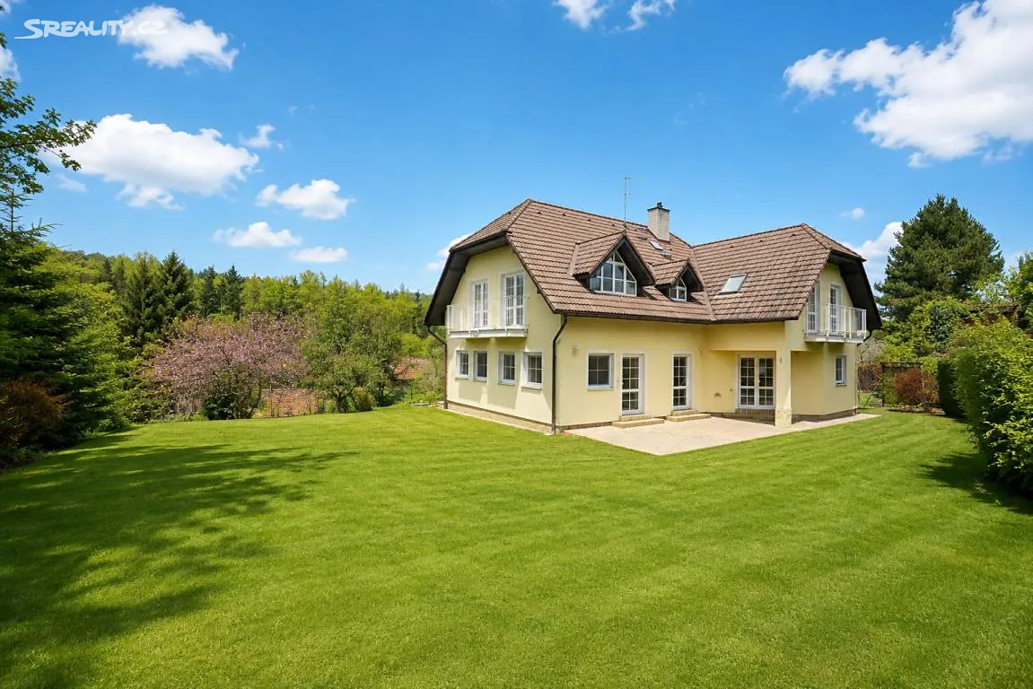 Pronájem rodinného domu 251 m², pozemek 1177 m², Praha