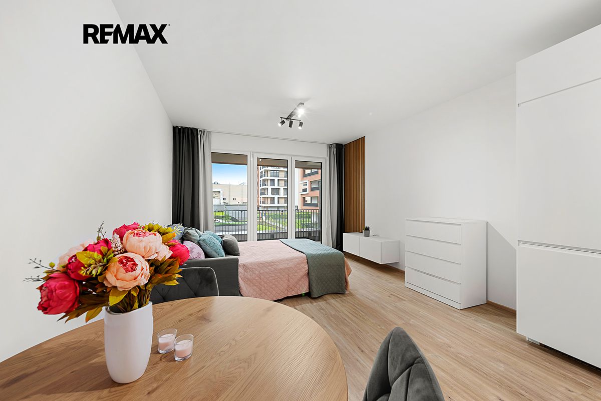 Pronájem bytu 1+kk 37 m²