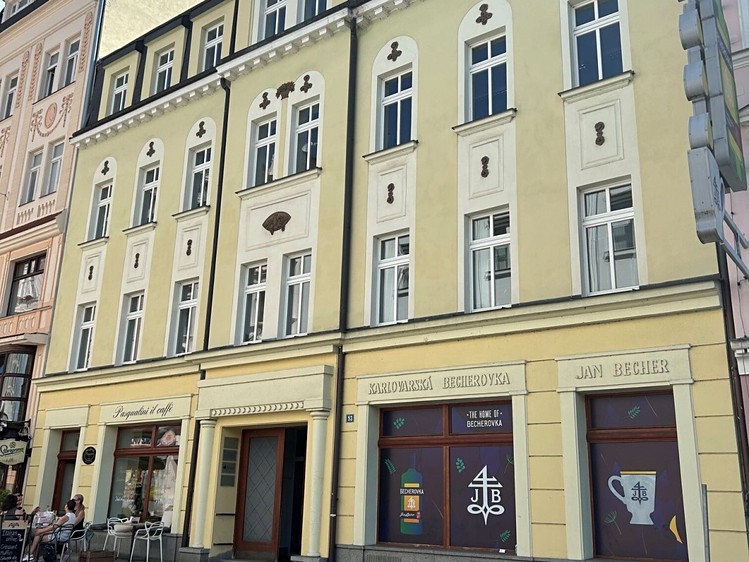 Комерційне приміщення в оренду, 174 м² (1 з 9)