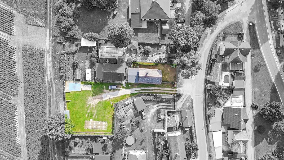 Prodej stavebního pozemku 1209 m² – fotografie 2