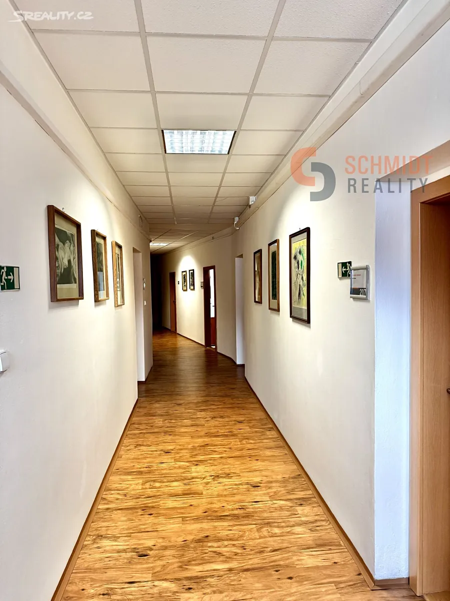 Pronájem kanceláře 28 m² – pohled 2