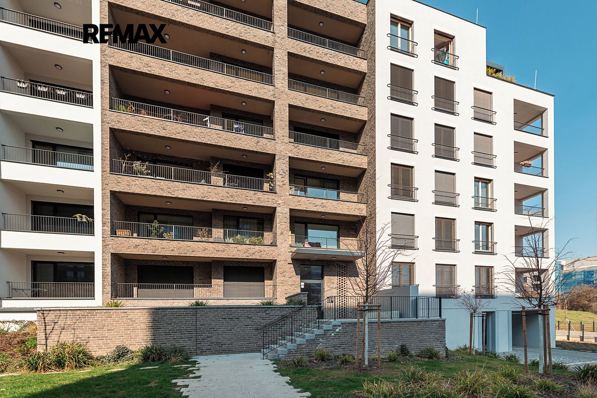 Pronájem bytu 2+kk 56 m²