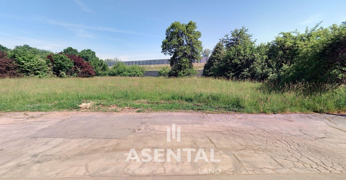 Prodej komerčního pozemku 5535 m²