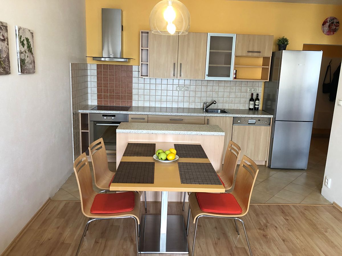 Pronájem bytu 3+kk 76 m²