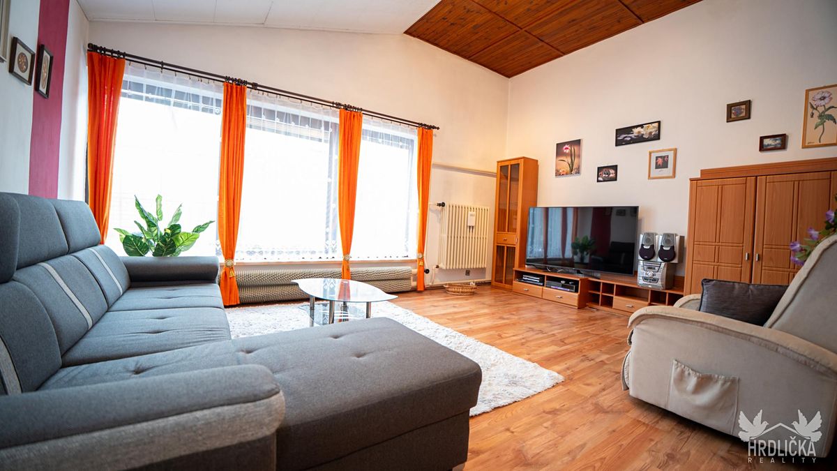 Prodej rodinného domu 135 m², pozemek 481 m² – fotografie 2
