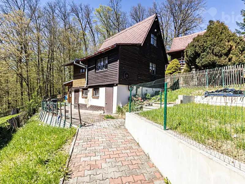 Prodej chaty 50 m², pozemek 640 m², Horní Police – náhled fotky 1