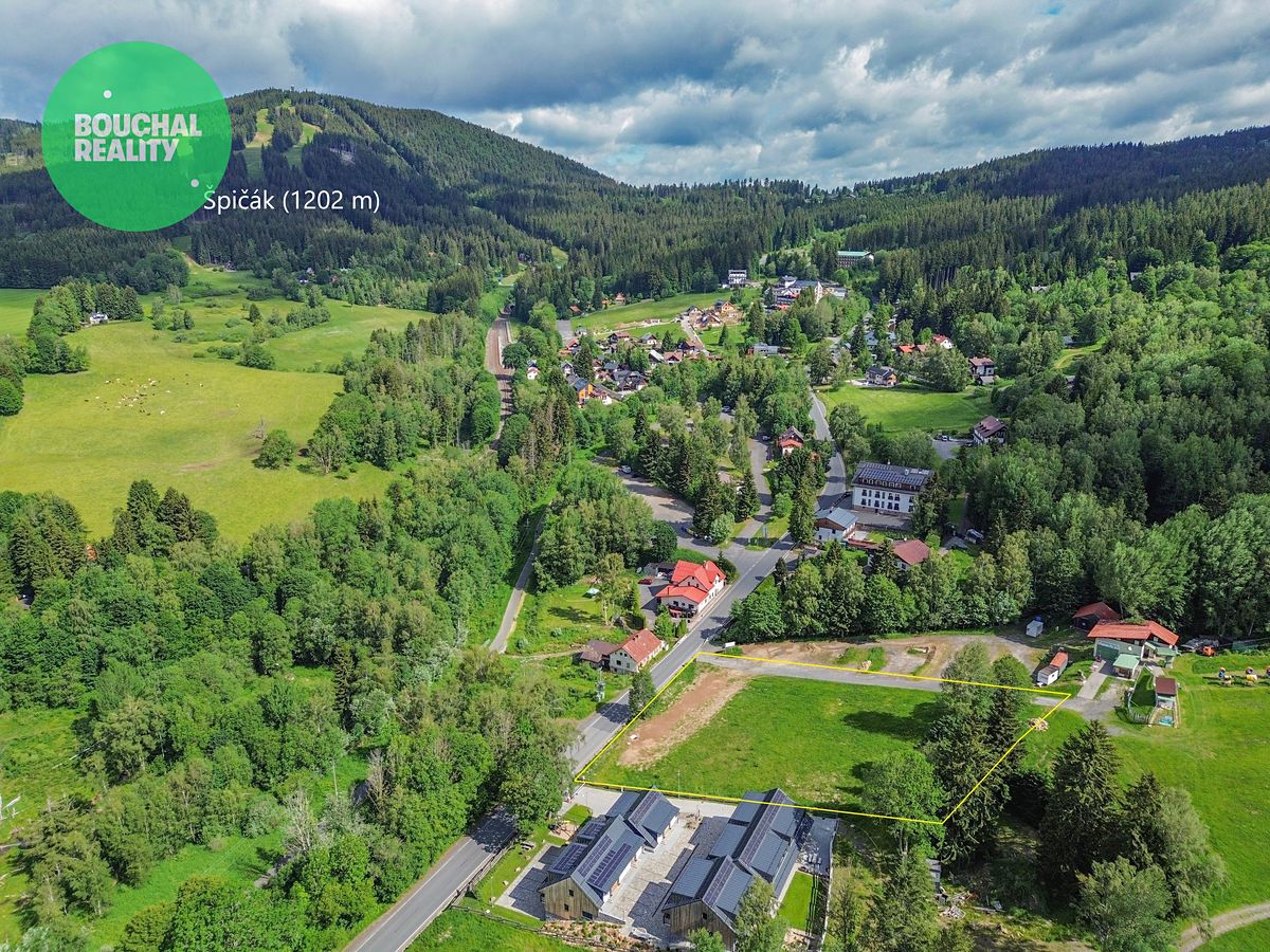 Prodej stavebního pozemku 4951 m² – fotografie 2