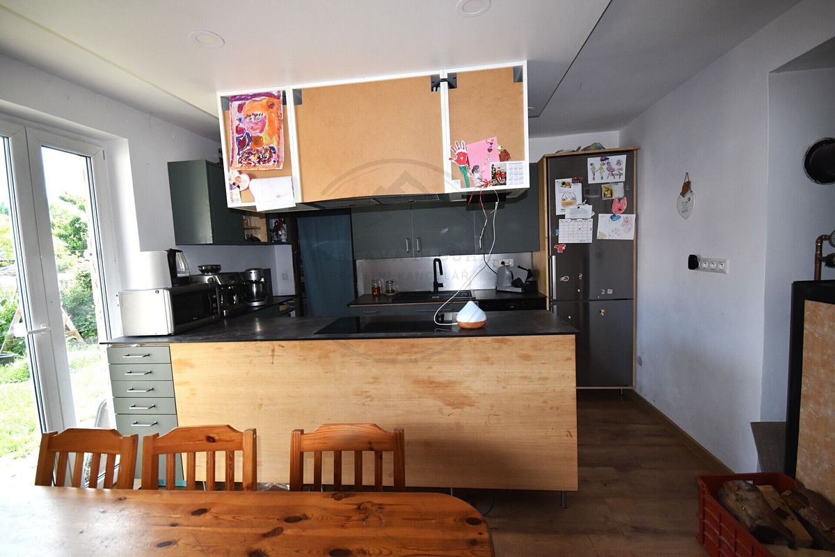 Prodej rodinného domu 100 m², pozemek 2700 m² – fotografie 2