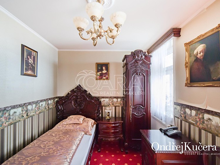 Prodej komerčního prostoru, 832 m² (30 z 60)