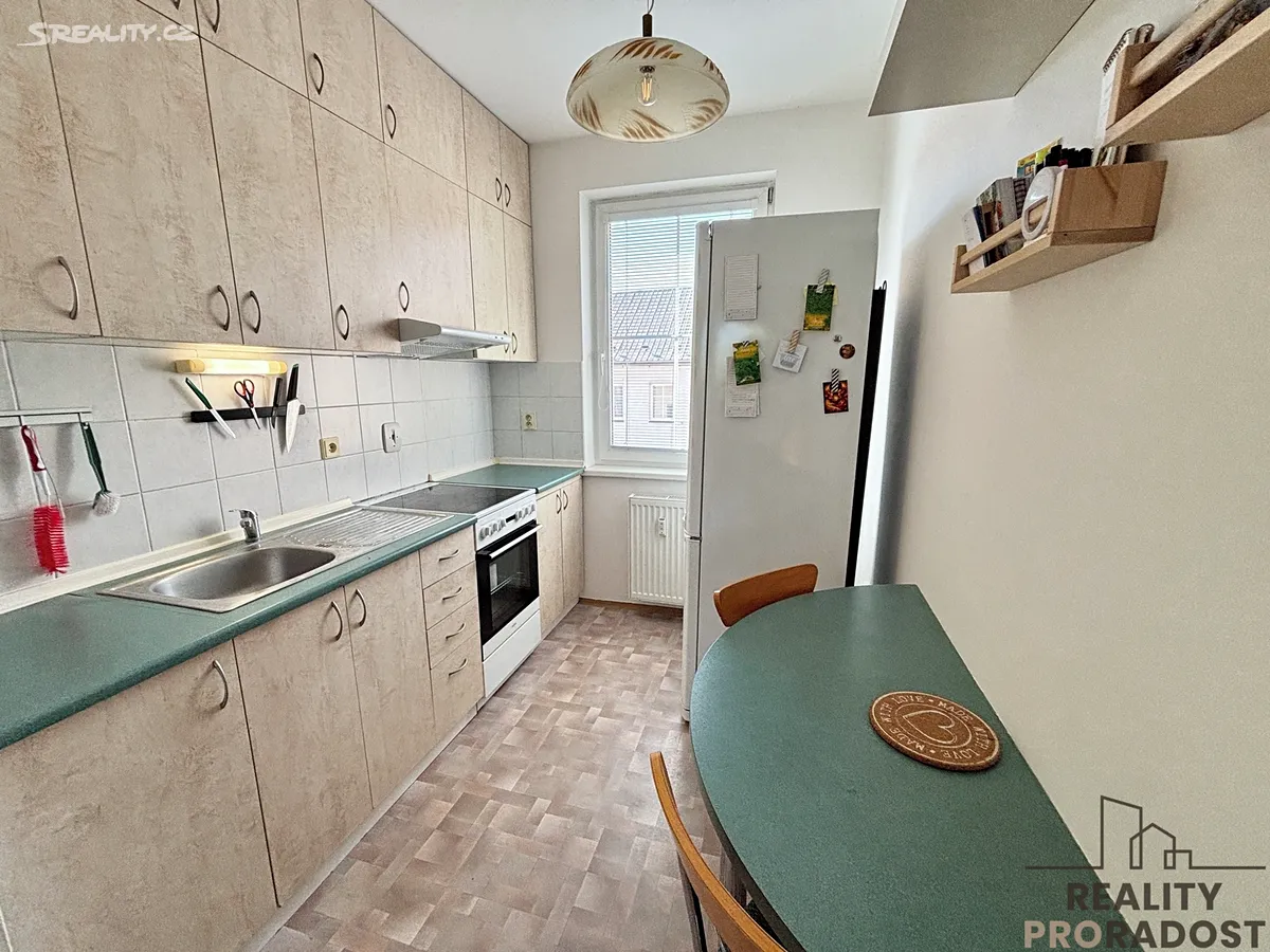 Pronájem bytu 1+1 32 m², Jiráskova