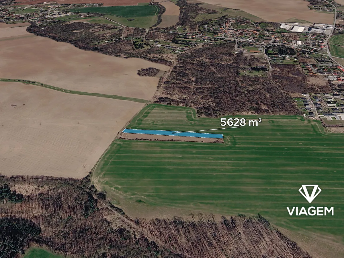 Prodej podílu 1/2 pole 2814 m²