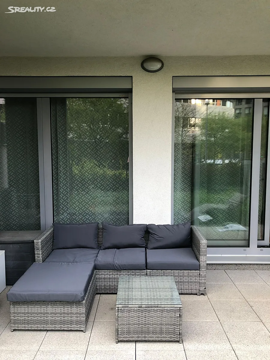 Pronájem bytu 1+kk 40 m², Praha