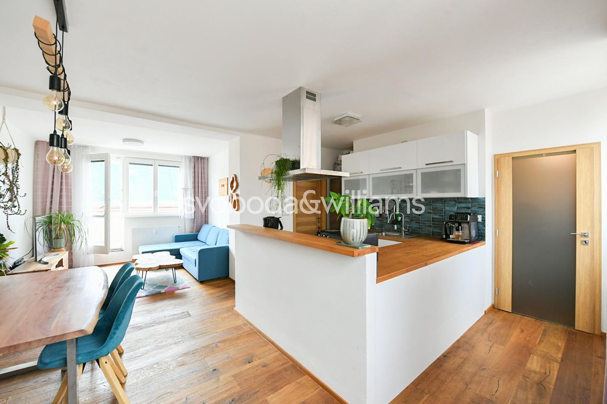 Pronájem bytu 3+kk 72 m²