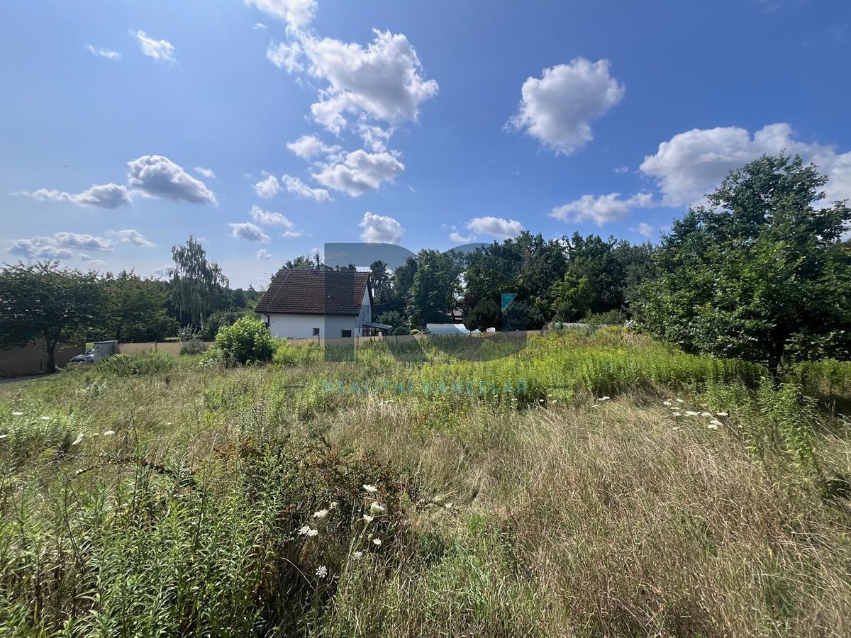 Prodej stavebního pozemku 1028 m²