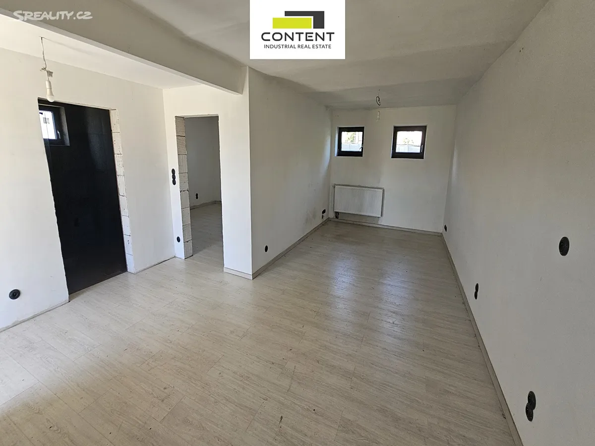 Pronájem výrobní haly, prostoru 1618 m² – pohled 4