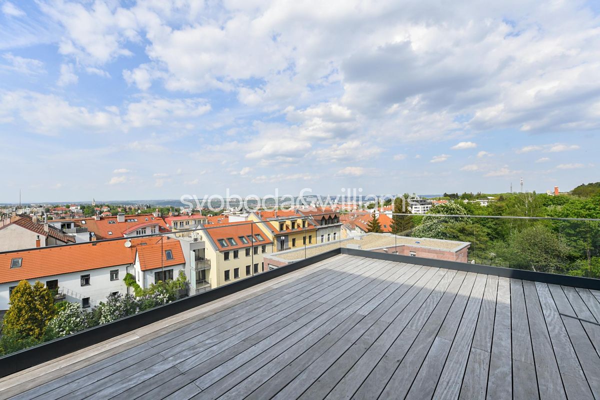 Pronájem bytu 3+kk 139 m²